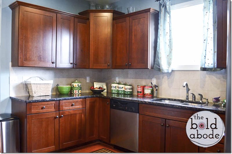 SELF CLEANING HOME PART 3: Clean Kitchen Counters! Pop over for the entire series and start small habits that will make your home feel like it cleans itself!